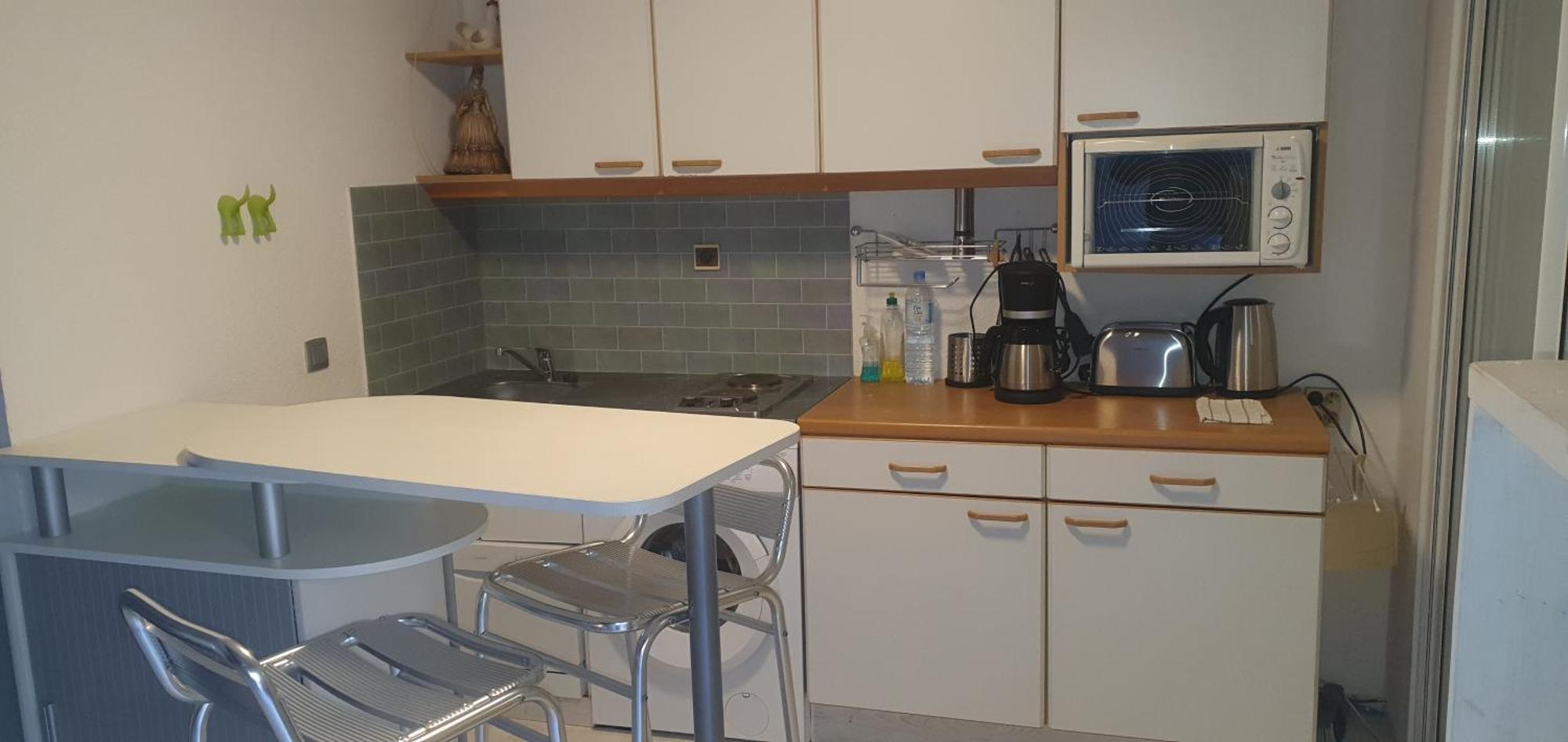 Joli Et Spacieux Studio Avec Garage Au Bord De Mer Fréjus Esterno foto